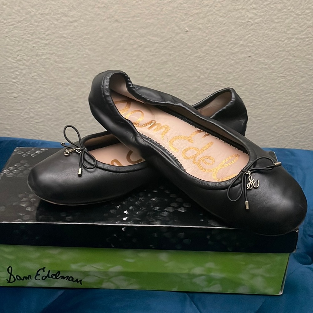 Black flats